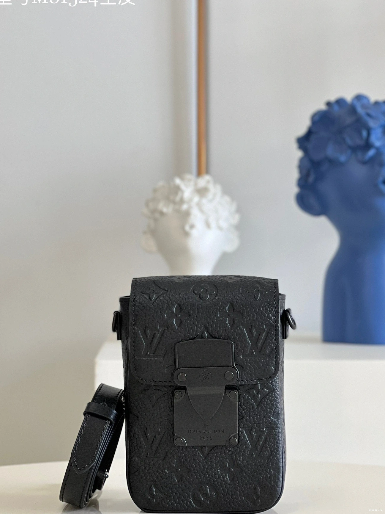 S-LOCK VUITTON LOUIS VERTICAL WEARABLE WALLET 0313